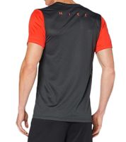 NIKE Academy Pro Chemise d'entraînement pour Homme avec Technologie Dri-FIT Chemise de Sport avec Inserts en Mesh Chemise à Manches Courtes BV6926-079 Gris/Orange