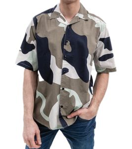 Camisa de hombre de manga corta con estampado de camuflaje y botones de Only & SONS 22024495 colorido