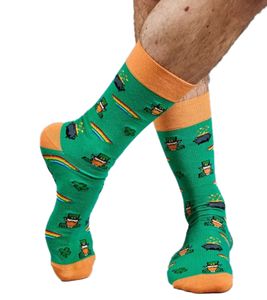 1 par de calcetines de algodón para hombre con estampado de San Patricio de color mostaza y arcoíris y macetas doradas, calcetines largos con estampado 17S-SPATR verde/naranja/blanco