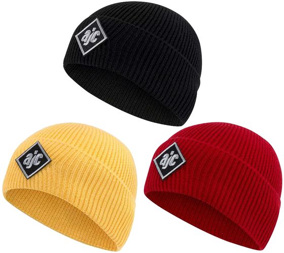 Gorro de invierno sencillo y acogedor de AjC Beanie, gorro de punto con parche de logotipo bordado en amarillo, rojo o negro