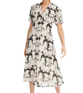 Robe d'été fleurie pour femme, robe midi durable en matière recyclée, robe en mousseline légère longueur genou avec patte de boutonnage 963798 Blanc/Rose/Noir