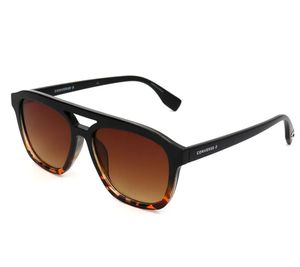 Occhiali da sole Converse da donna e da uomo con protezione UV400 categoria S2 Holiday Glasses SCO295 BLTO marrone