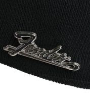 Fender Beanie mit Metall-Logo Strick-Mütze vom bekannten Gitarren-Hersteller Fan-Beanie KC230303FEN Schwarz
