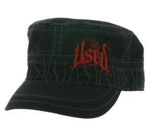 Gorra unisex de algodón The Used con corte militar y corte ligeramente curvado, negra/roja