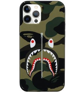 Funda A Bathing Ape 1st Camouflage Shark para iPhone 12/12 Pro, Edición Urbana Verde