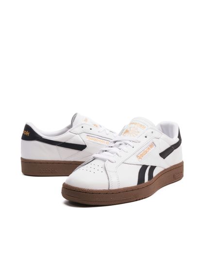 Baskets Reebok Club C Grounds UK blanches/noires/gomme