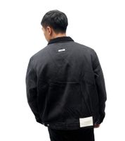 Rough. Over Übergangsjacke mit Logo auf der Rückseite und einem Cord kragen Schwarz