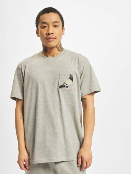 STAPLE Pigeon Pocket T-Shirt grau