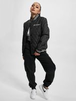 Chaqueta universitaria acolchada negra Sixth June Crew Chaqueta universitaria acolchada negra Sixth June Crew