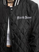 Chaqueta universitaria acolchada negra Sixth June Crew Chaqueta universitaria acolchada negra Sixth June Crew