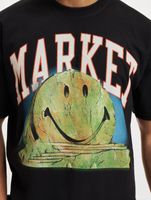 Camisetas Market Smiley Out Of Body lavadas en negro