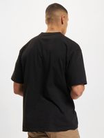 Camisetas negras Arc del departamento creativo del mercado