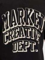 Camisetas negras Arc del departamento creativo del mercado