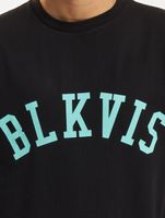 Camiseta negra con el logotipo de BLKVIS Camiseta negra con el logotipo de BLKVIS