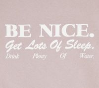 Sudadera unisex de lujo Sporty & Rich Be Nice Crew Sweat – Rosa suave/Blanco