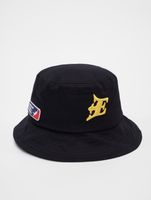 Gorras negras de los Entroneros del Fehérvár de la Liga Europea de Fútbol
