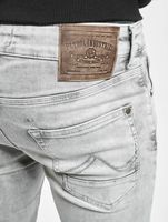 Jeans slim fit Seaham di Petrol Industries in grigio polvere