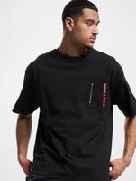 The Couture Club  Locker geschnittenes T-Shirt mit Taschendetail in Schwarz The Couture Club  Locker geschnittenes T-Shirt mit Taschendetail in Schwarz