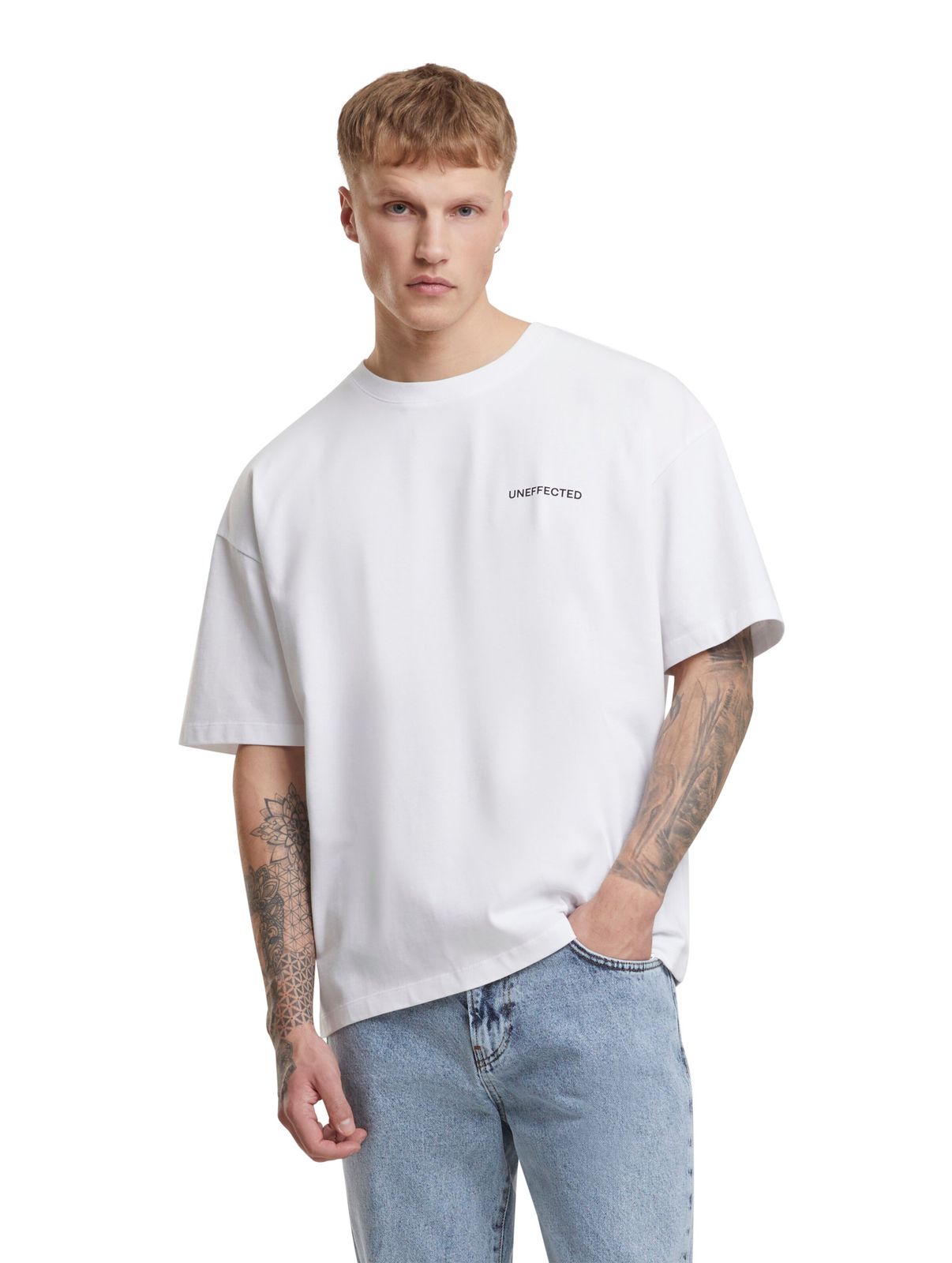 T-shirt oversize armate UNEFFECTED bianche