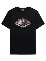 T-shirt nera tributo a UNFAIR ATHLETICS