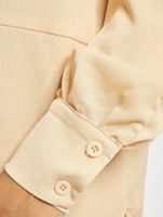 Missguided Strukturiertes Utility-Hemdkleid in Pfirsich Missguided Strukturiertes Utility-Hemdkleid in Pfirsich