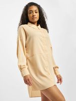 Missguided Strukturiertes Utility-Hemdkleid in Pfirsich Missguided Strukturiertes Utility-Hemdkleid in Pfirsich