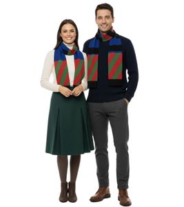 Sciarpa invernale a righe alla moda di Opening Ceremony con toppa con logo - Multicolore/A righe