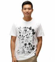Camiseta RE:COVERED X Disney para hombre con estampado grande de Mickey Mouse y sus amigos, cuello redondo, blanca
