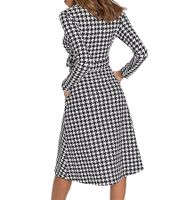 Robe en tricot pour femme, robe d'affaires à motif pied-de-poule avec ceinture, robe à manches longues 912240 blanc/noir