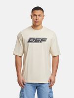 DEF MERCH Souvenir T-Shirts mit großem Marken-Print Rundhals-Shirt in Schwarz, Beige oder Camouflage DEF MERCH Souvenir T-Shirts mit großem Marken-Print Rundhals-Shirt in Schwarz, Beige oder Camouflage