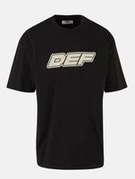 DEF MERCH Souvenir T-Shirts mit großem Marken-Print Rundhals-Shirt in Schwarz, Beige oder Camouflage DEF MERCH Souvenir T-Shirts mit großem Marken-Print Rundhals-Shirt in Schwarz, Beige oder Camouflage
