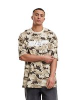 DEF MERCH Souvenir T-Shirts mit großem Marken-Print Rundhals-Shirt in Schwarz, Beige oder Camouflage DEF MERCH Souvenir T-Shirts mit großem Marken-Print Rundhals-Shirt in Schwarz, Beige oder Camouflage