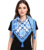 Sciarpa quadrata ZWILLINGSHERZ Be Happy con fiori e ornamenti, sciarpa alla moda 3016Q-0609-89 Blu/Bianco