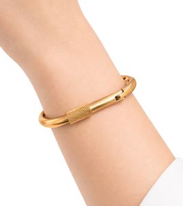 Cooles Calvin Klein Damen Edelstahl-Armband in Karabiner-Form Arm-Schmuck Handgelenk-Schmuck KJJHJD10010 Gold
