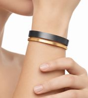 Calvin Klein Damen Armreif-Set im Zweiton-Design Edelstahl-Armband Schmuck KJ06BD2001 in Schwarz/Gold, Silber/Rosegold, Silber/Gold oder Dunkelgrau/Gold