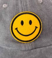 freche ZWILLINGSHERZ Smiley Classic Base-Cap mit Smiley-Patch Baumwoll-Cap justierbare Cappy Schirm-Mütze 4603M K258209 Grau