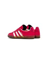 Sportliche adidas Gazelle Indoor Unisex Sneaker JS1411-22246 Rot