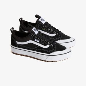 Bequeme Vans MTE Old Skool Waterproof Insul Unisex Sneaker VN000DAZ-00826 Schwarz