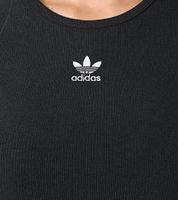 Camiseta corta de algodón acanalada para mujer adidas con logo bordado II8057 Negra