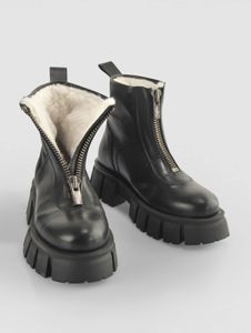 moderne Buffalo Damen Cap Schwarz