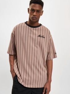 lässiges New Era Herren T-Shirt Braun