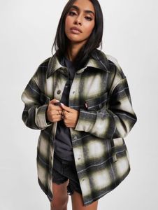 schlichte LEVI´S Damen Jacke Oversize Schwarz/Grün/Weiß