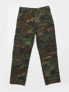 Jean unisexe Brandit confortable avec fermetures éclair, poches et motif camouflage.