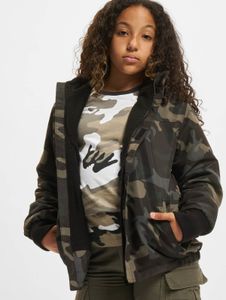 Chaqueta informal para hombre de la marca Brandit, cierre de cremallera y velcro, estampado de camuflaje.