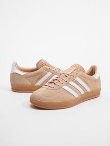Baskets adidas unisexes modernes beiges