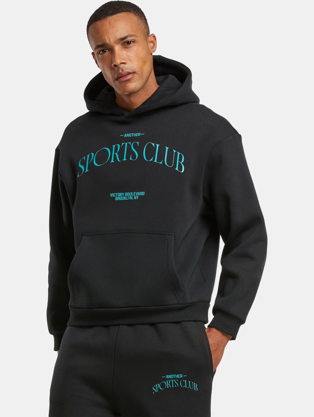 Mister Tee Herren Hoodie mit Kapuze aus Baumwolle Schwarz