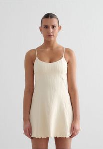 Robe stretch tendance pour femme aim'n, blanche