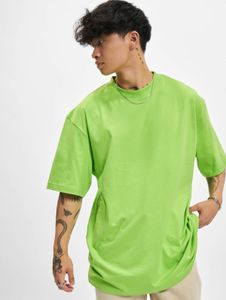Camiseta oversize para hombre de Casual Urban Classics, 180 g/m², algodón, verde lima.