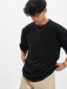 lässiges URBAN CLASSICS Herren T-Shirt 180 g/m² mit Baumwolle Schwarz/Rot
