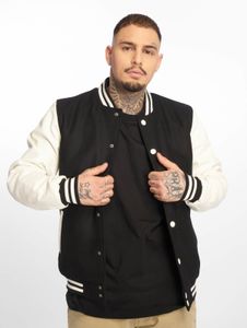 Chaqueta funcional Urban Classics para hombre, 400 g/m², negro/blanco